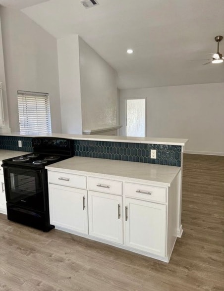 Building Photo - 4220 Staghorn Cir N