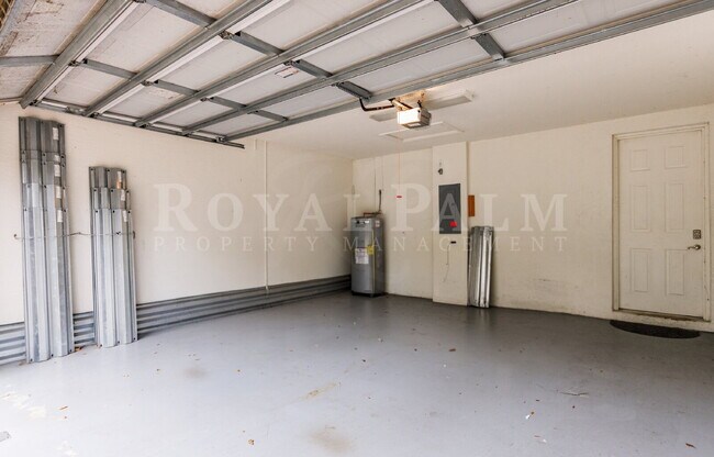 Building Photo - 12060 Lucca St