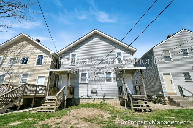Building Photo - 1505 Duxberry Ave