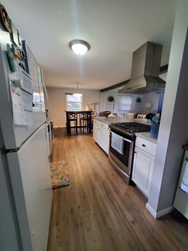 Building Photo - 135 Whitlock St