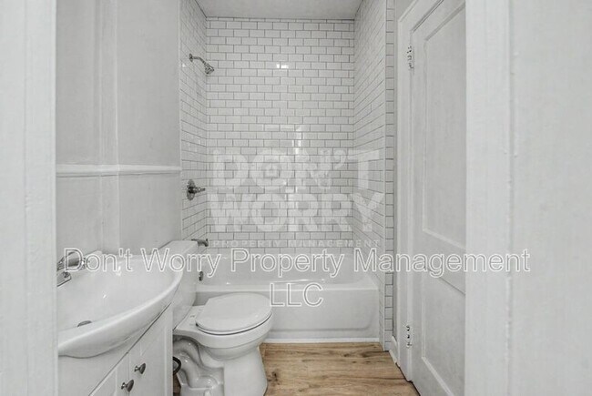 Building Photo - 1405 Lexington Ave