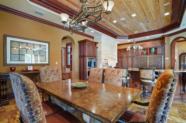 Building Photo - 1363 Oceanview Dr