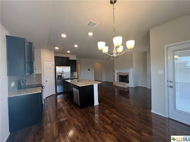 Building Photo - 208 Christopher Dr