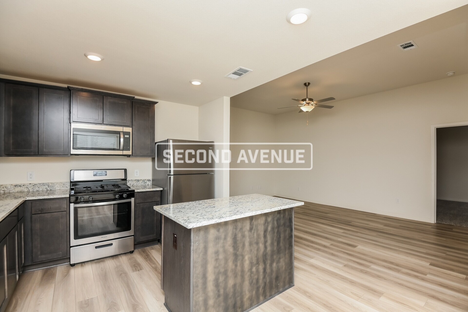Building Photo - 1325 Woodwinds Dr