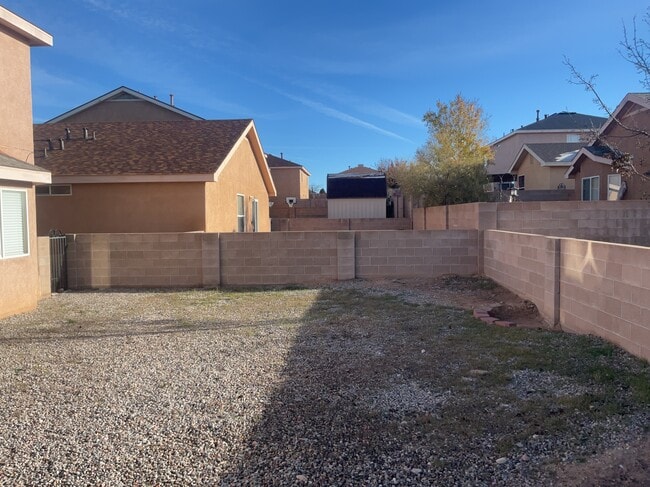 Building Photo - 1452 Penasco Rd NE