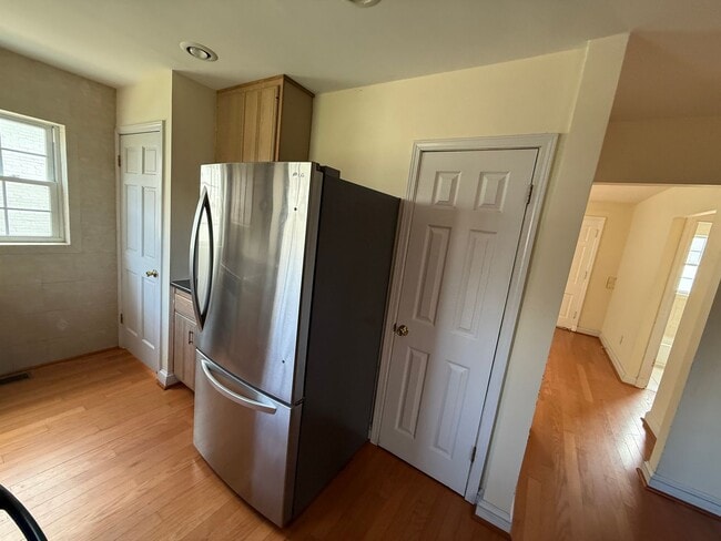 Building Photo - 8661 Litzsinger Rd