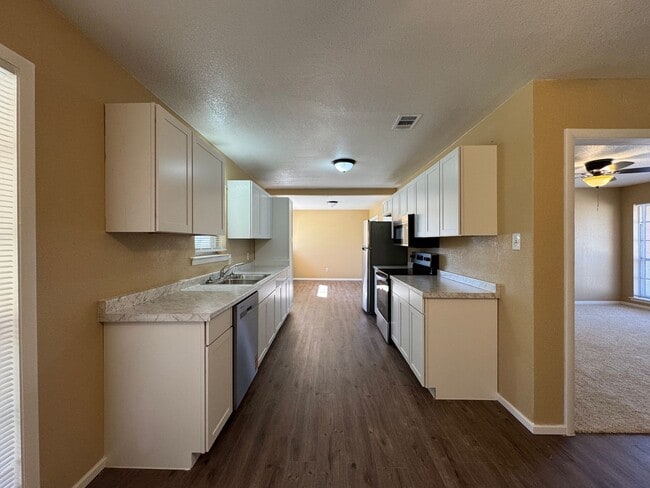 Building Photo - 1108 Duvall Dr