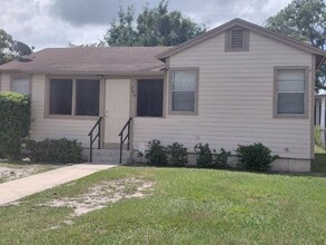 Building Photo - 360 Eaton St