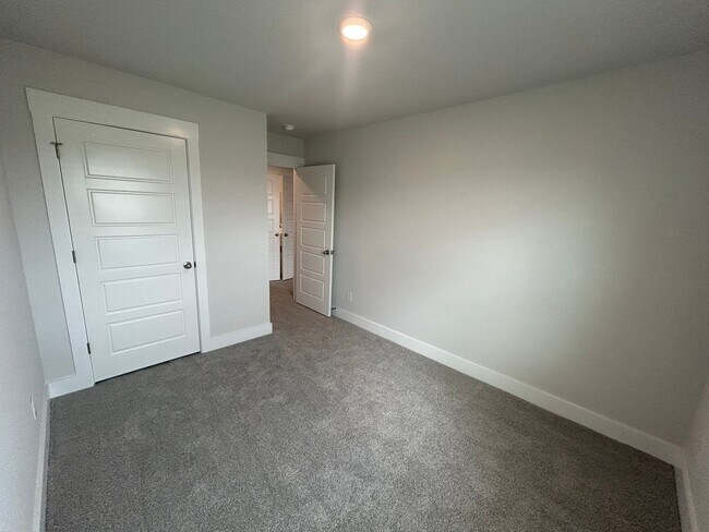Building Photo - 5784 Harebell Rd