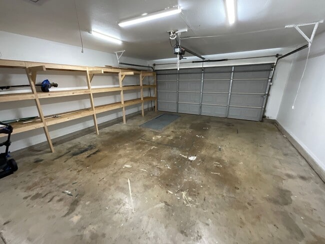 Building Photo - 513 SW 155th Ct