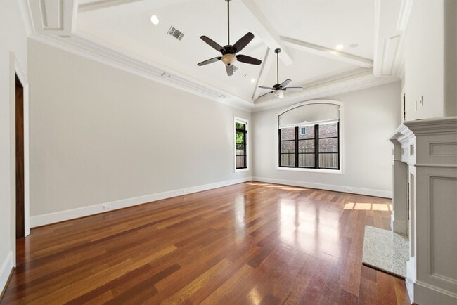 Building Photo - 5339 Tilbury Dr