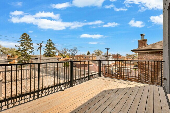 Building Photo - 2817 N 75th Ave