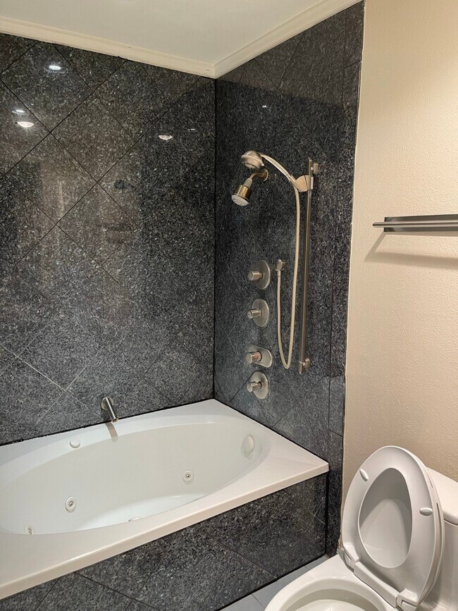 Building Photo - 6452 Olympia Dr