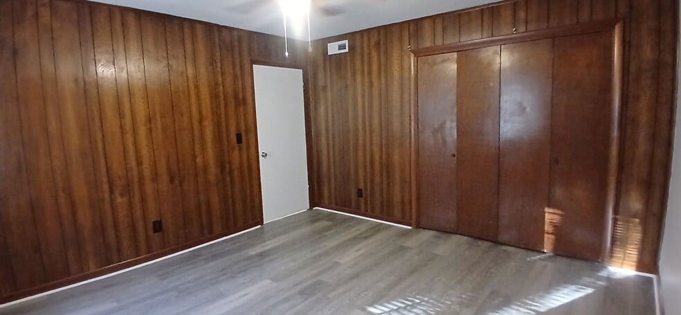 Building Photo - The Vue on Cliffside