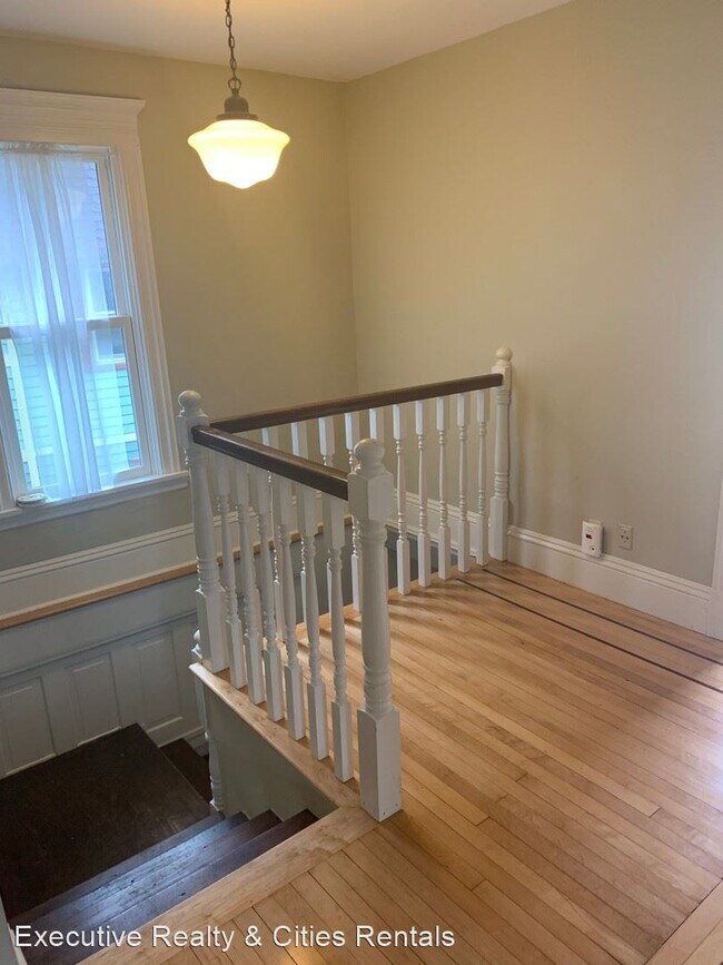 Building Photo - 2 br, 1.5 bath House - 734 Jefferson St NE