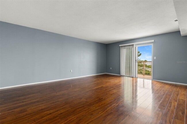 Building Photo - 7430 Sunshine Skyway Ln S
