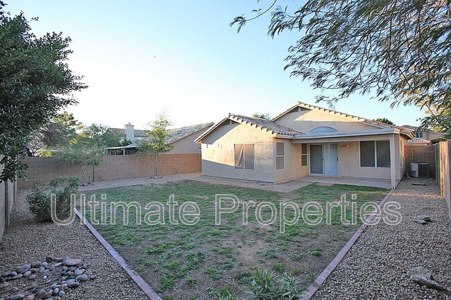 Building Photo - 7135 W Via De Luna Dr