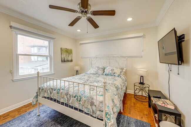 Building Photo - 1039 Coast Blvd