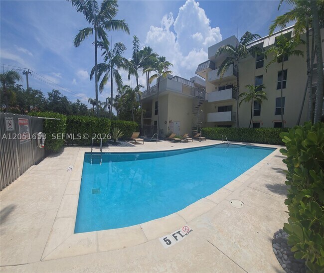 Building Photo - 8950 SW 69th Ct