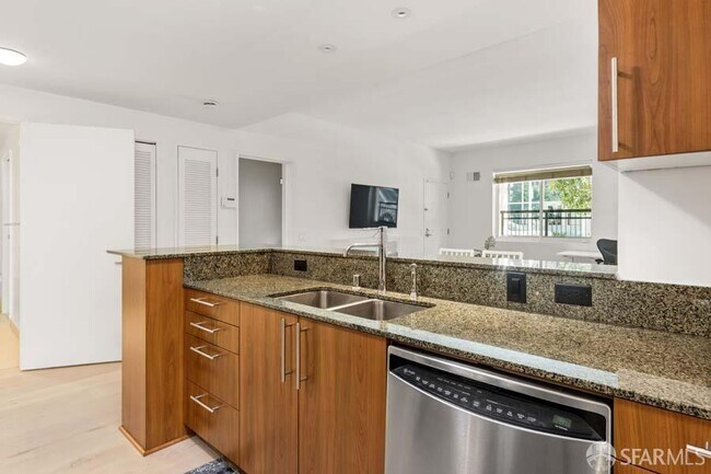 Building Photo - 50 Lansing St