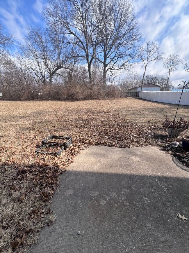 Building Photo - 710-712 Clinkscales Dr.