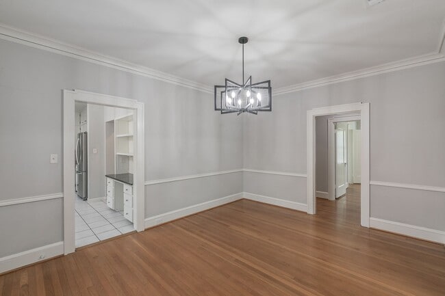 Building Photo - WONDERFUL BERKELEY LOCATION!  Immaculate One Story Craftsman!