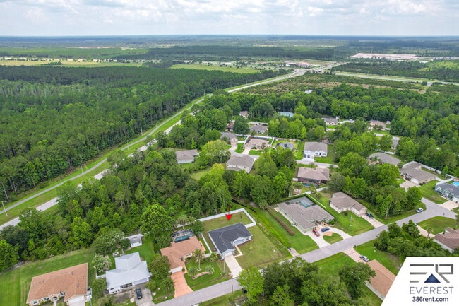 Building Photo - 8 Longview Ln