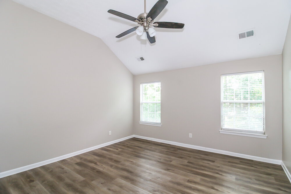 Building Photo - 7423 Garnet Dr