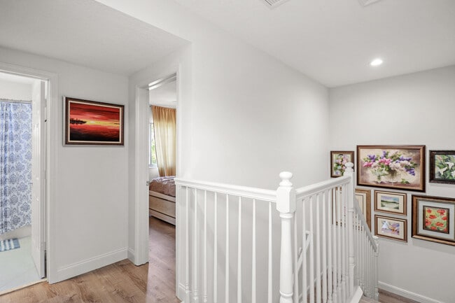 Building Photo - 4496 Hickory Dr