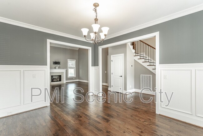 Building Photo - 7725 Peppertree Dr