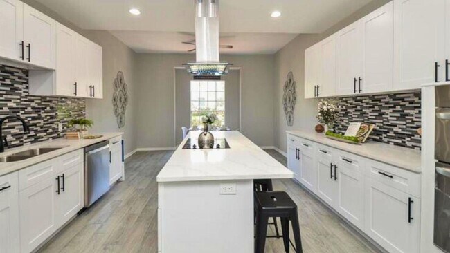 Building Photo - 48 Bayou Pointe Dr