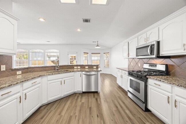 Building Photo - 1306 Lou Gehrig Ln