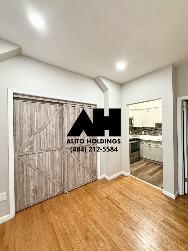 Building Photo - 104 N 10th St