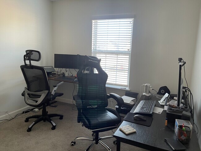 Building Photo - 3252 Cool Springs Ct