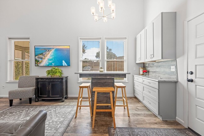 Building Photo - Luxury Furnished Rental in Bluewater Bay...Just steps from the water!!