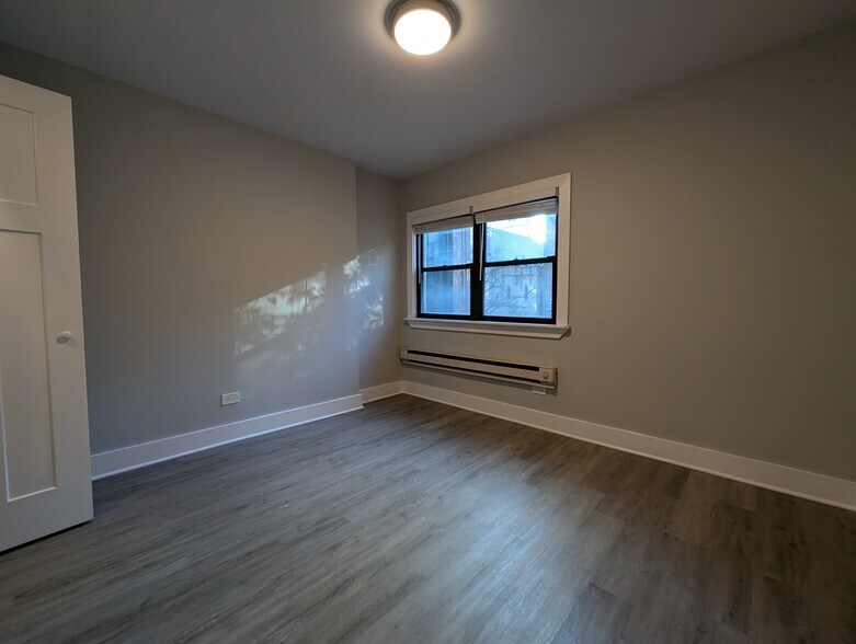 Building Photo - 1437 N Dearborn St