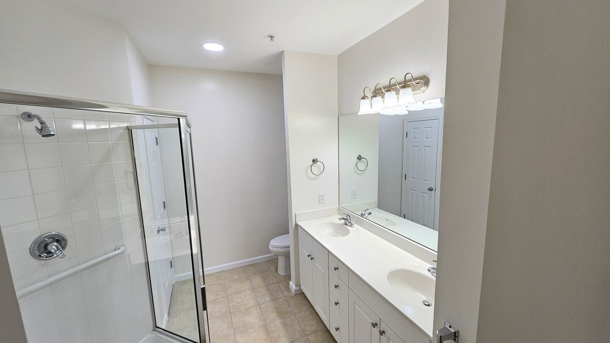 Building Photo - 23 Arch Pl