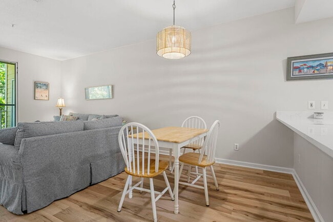 Building Photo - 200 Sandestin Ln