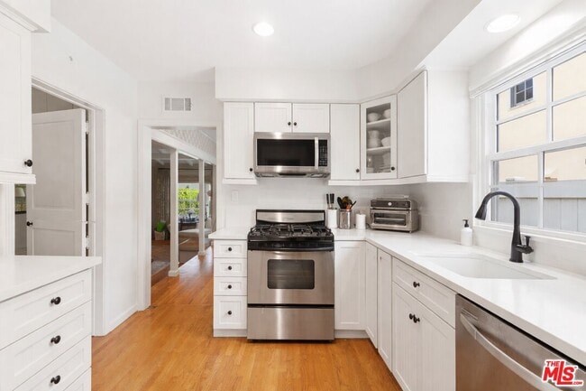 Building Photo - 11333 Berwick St