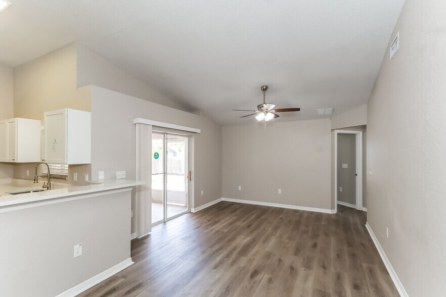 Building Photo - 4618 Great Blue Heron Dr