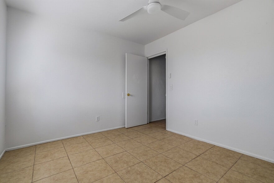 Building Photo - 12741 W Tasha Dr