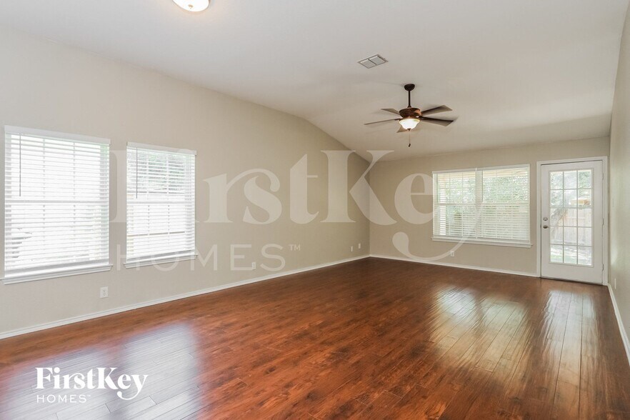 Building Photo - 5102 Roan Brook