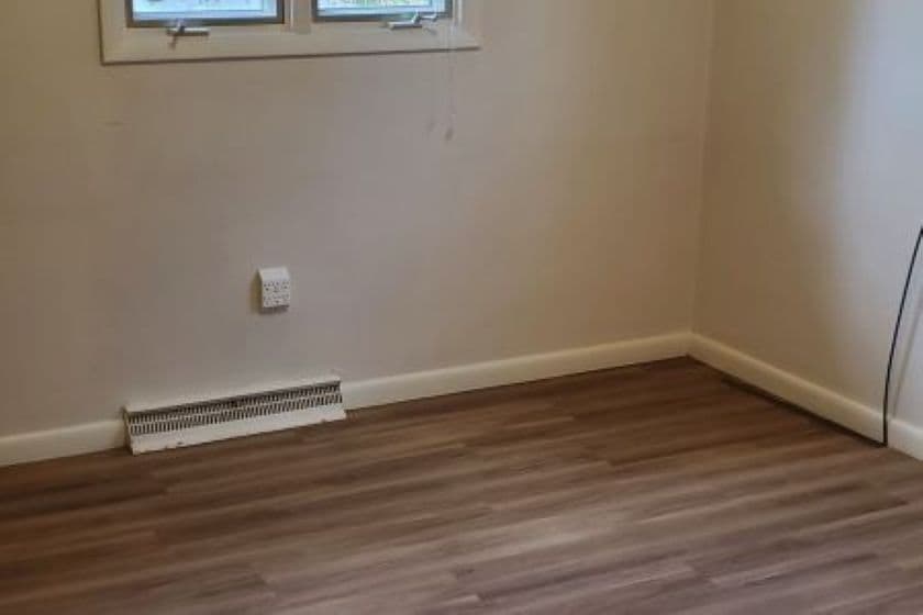 Building Photo - 2002 Glendale Ln