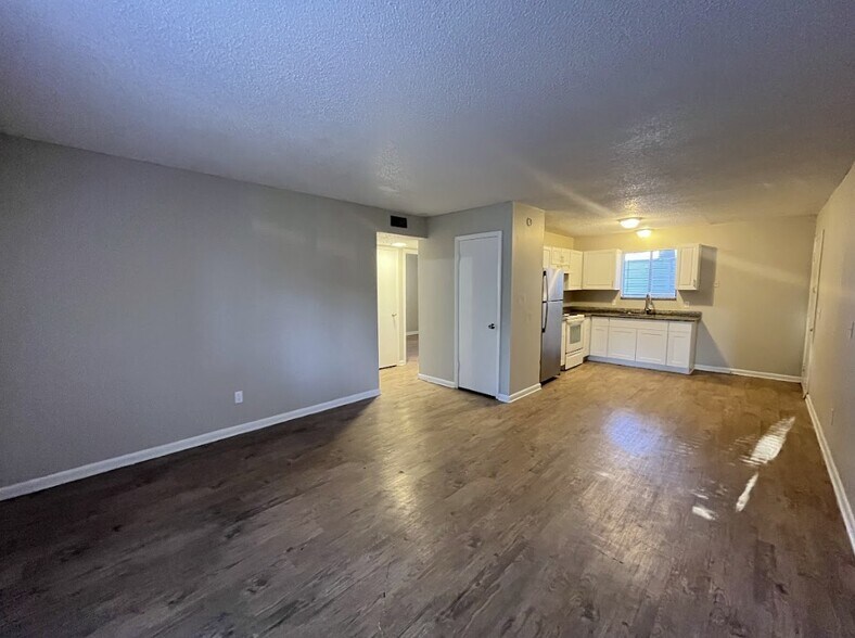 Building Photo - 5324 Westchase Ct