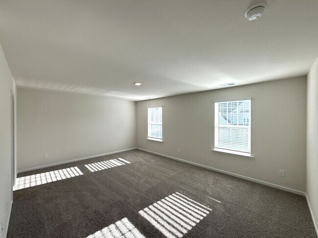 Building Photo - T. R. Lawing Realty Property