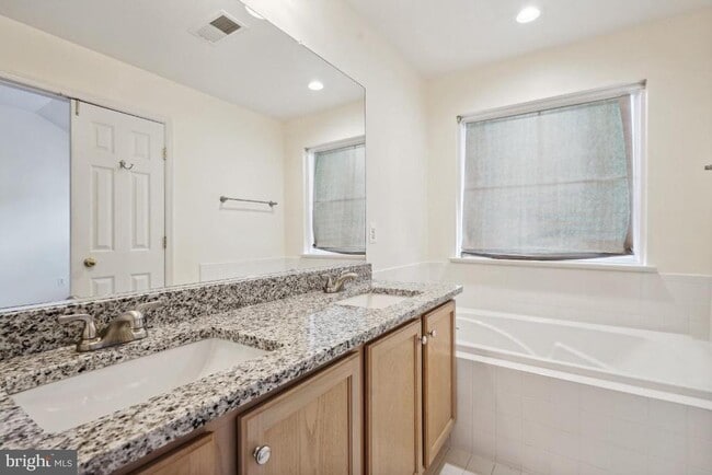 Building Photo - 4935 Chaste Tree Pl