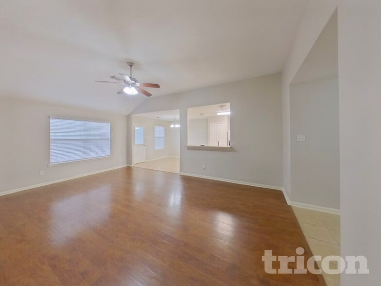 Building Photo - 14045 Buckskin Dr