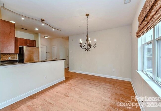 Building Photo - 1308 Kenilworth Ave