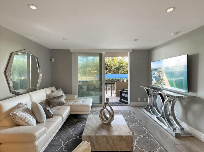 Building Photo - 2000 S Ocean Blvd