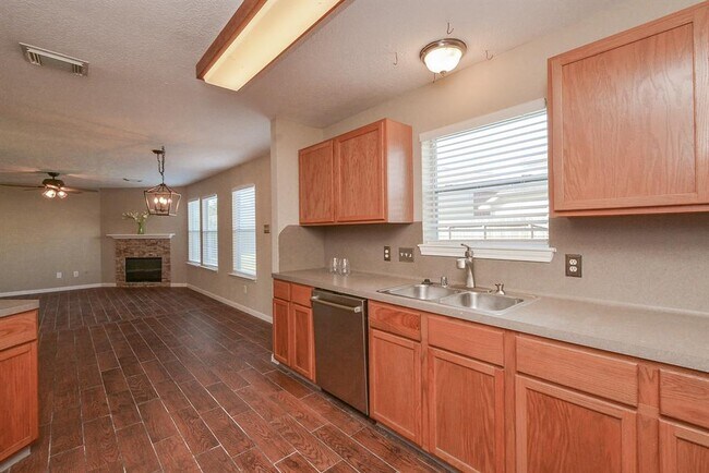 Building Photo - 17010 Maricella Cir